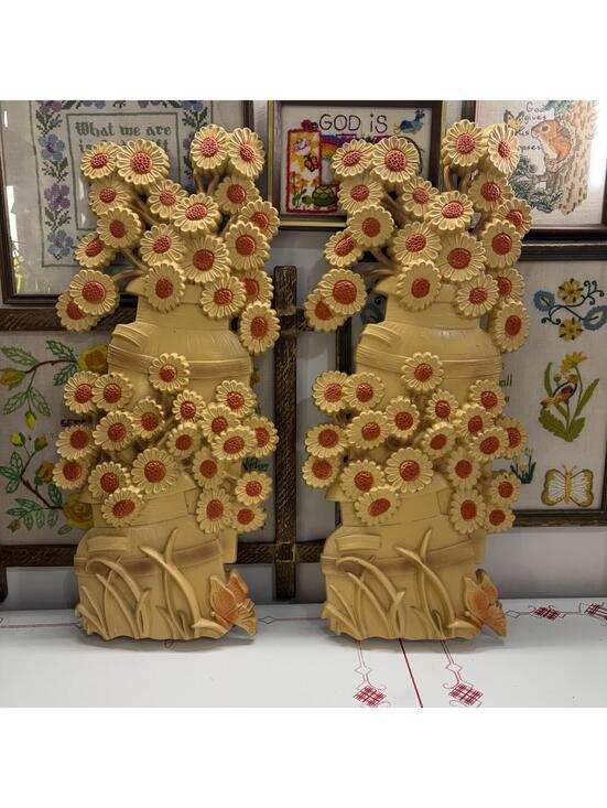 Other - Floral 3d wall art vintage 70s